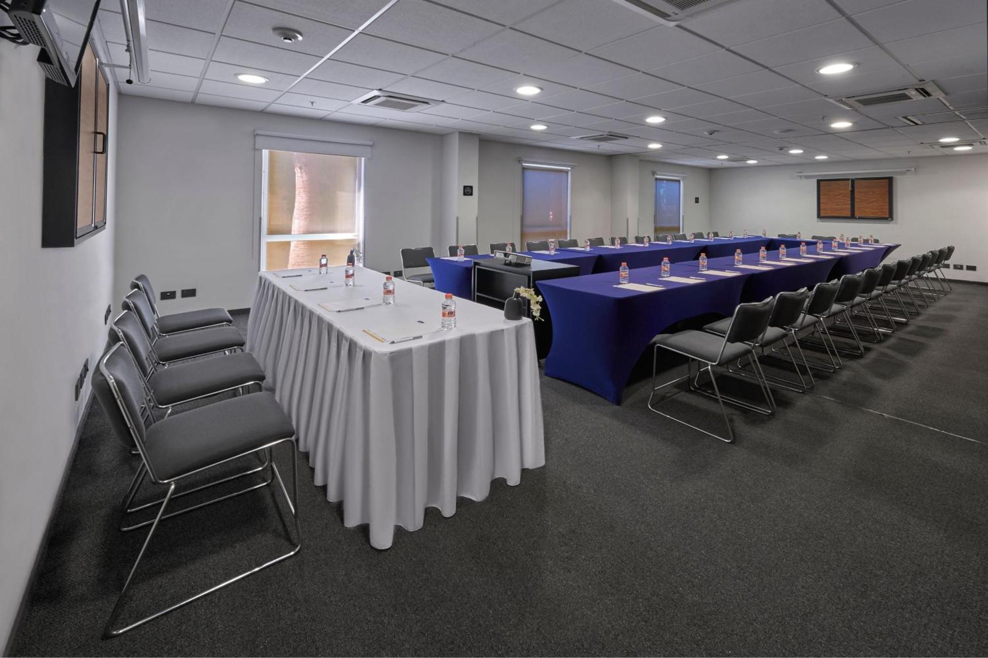 City Express Junior By Marriott Puebla Finsa Экстерьер фото