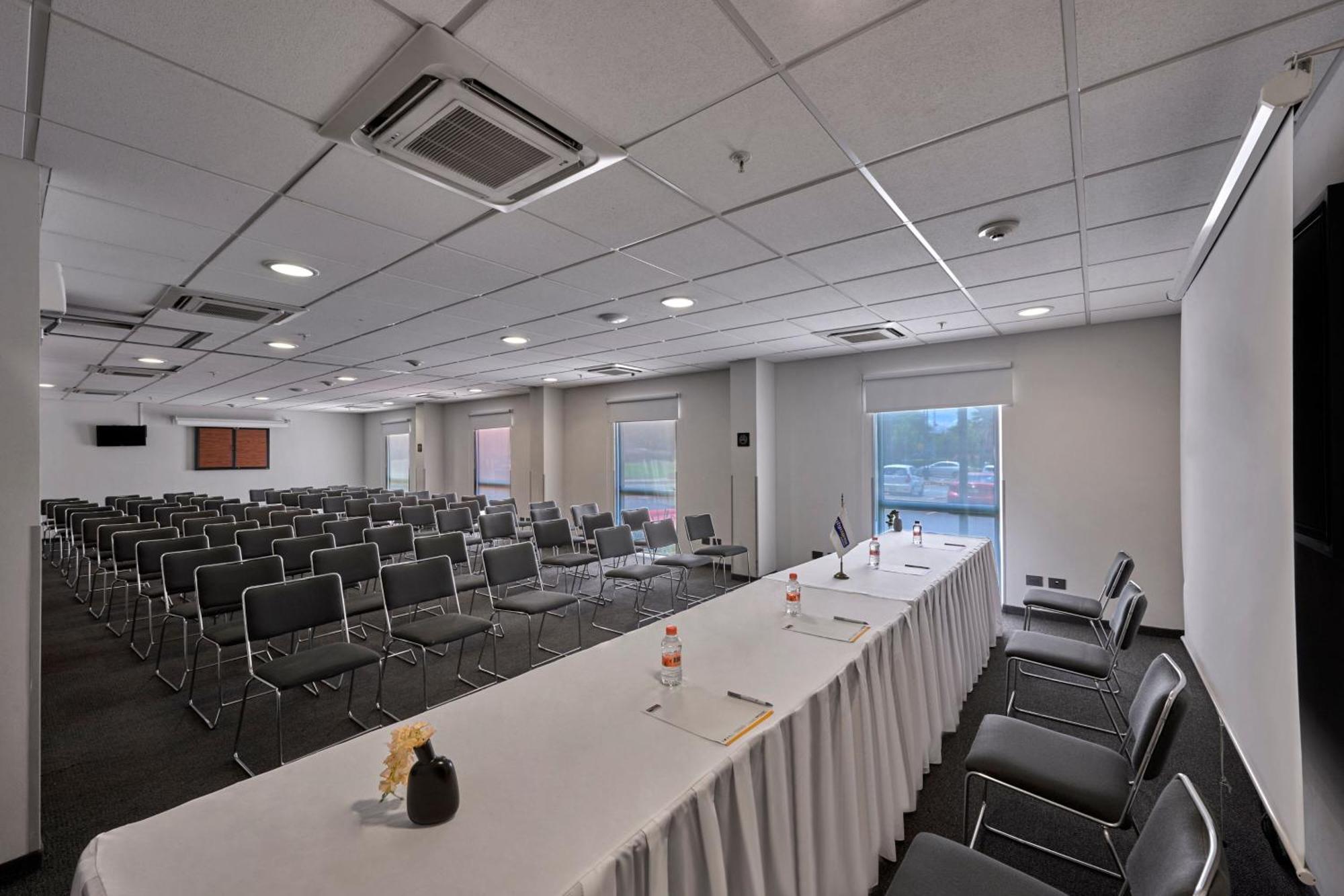 City Express Junior By Marriott Puebla Finsa Экстерьер фото